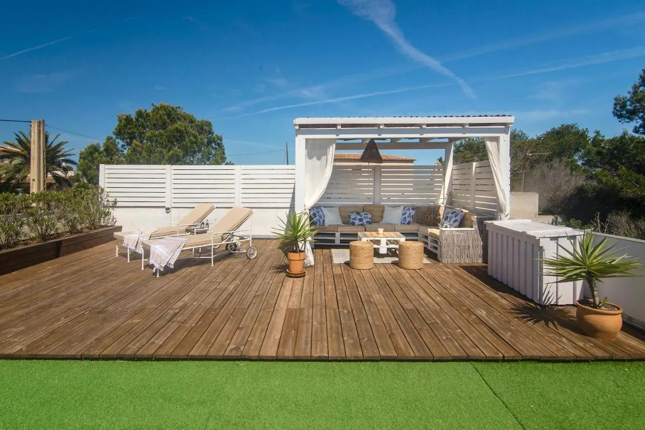 Casa Azul Stylish Beach House For 4 Adults And 1 Child In Cala Llombards 0*,  ספרד