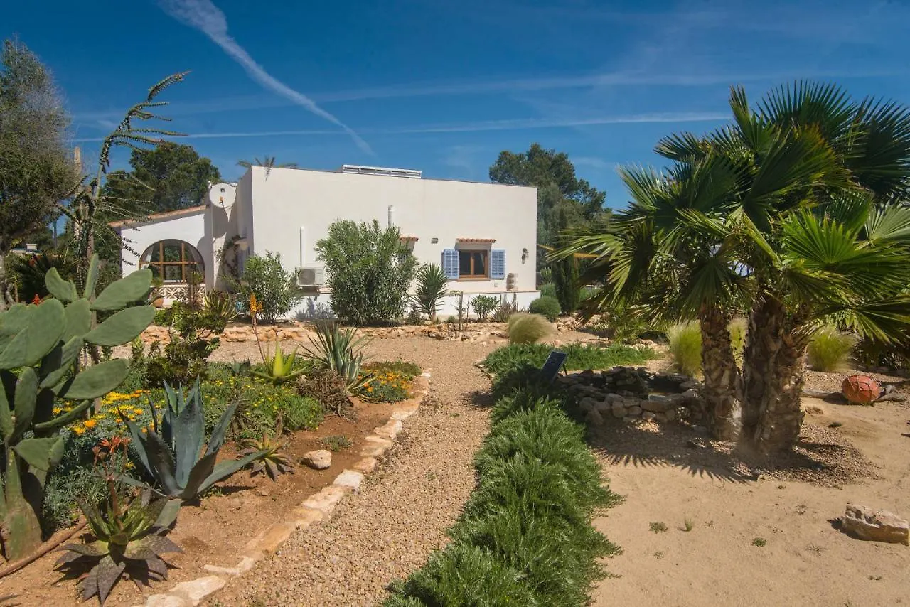 Holiday home Casa Azul Stylish Beach House For 4 Adults And 1 Child In Cala Llombards