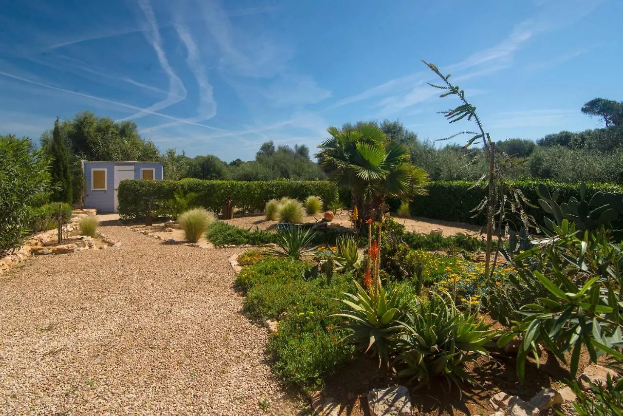 Casa Azul Stylish Beach House For 4 Adults And 1 Child In Cala Llombards