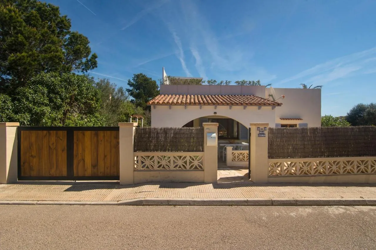 Casa Azul Stylish Beach House For 4 Adults And 1 Child In Cala Llombards 0*,  ספרד