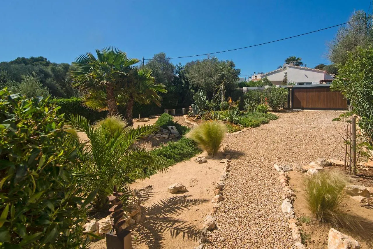 Holiday home Casa Azul Stylish Beach House For 4 Adults And 1 Child In Cala Llombards